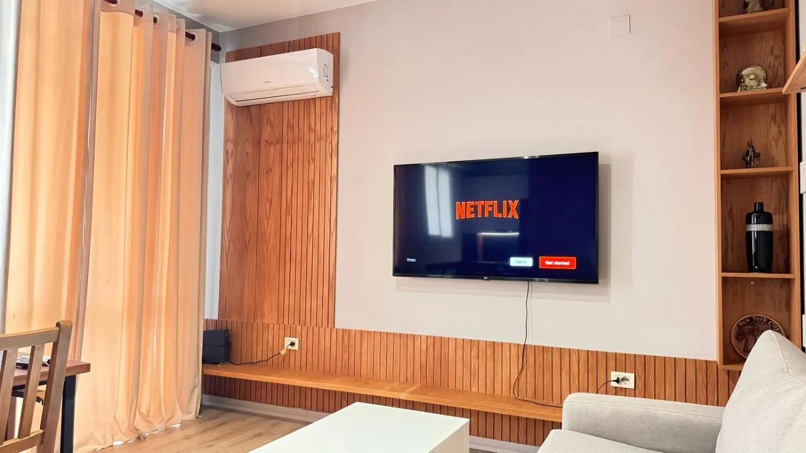Terrace Flat In Heart Of Tirana Apartment