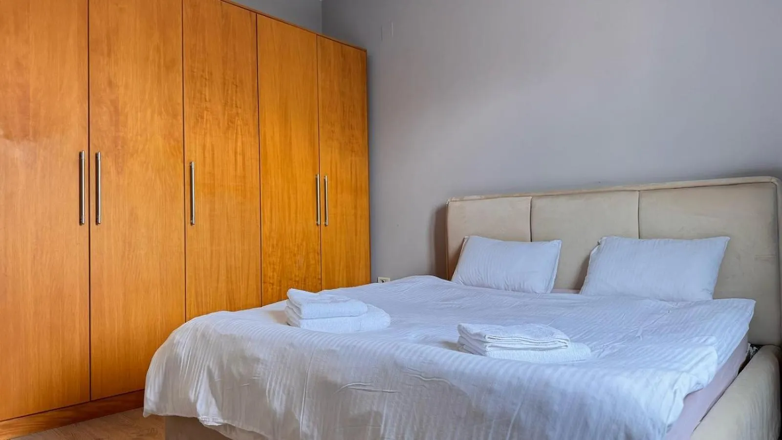 Terrace Flat In Heart Of Tirana Apartment